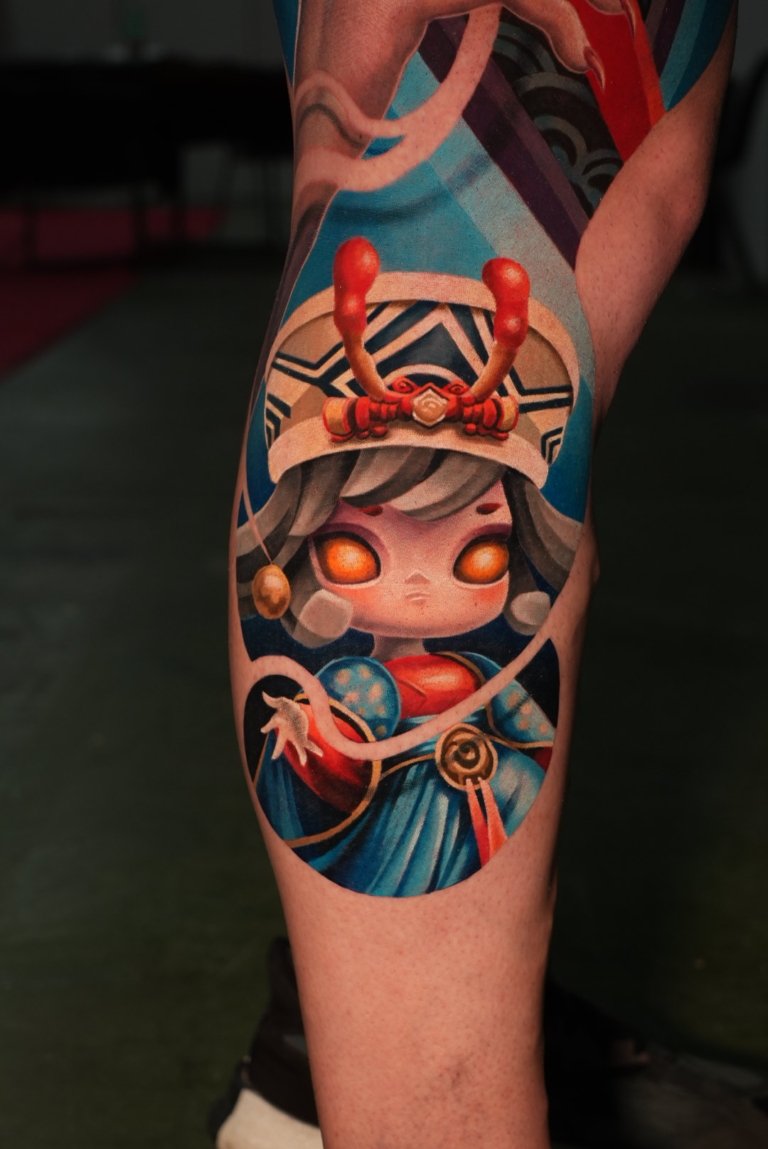 color tattoo outer leg