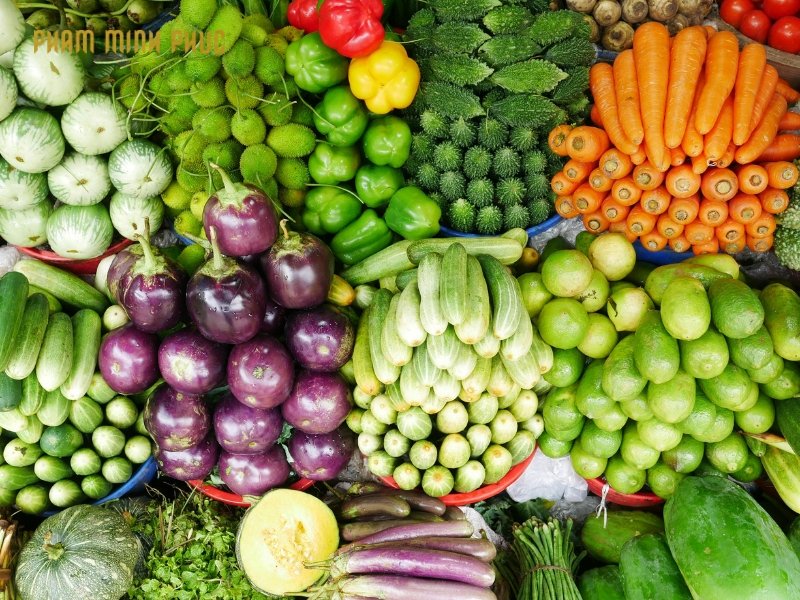 Eating vegetables before getting tattoo