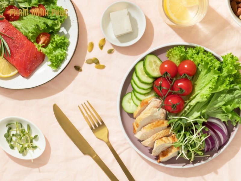 Eat a balanced meal to prevent fainting on tattoo day