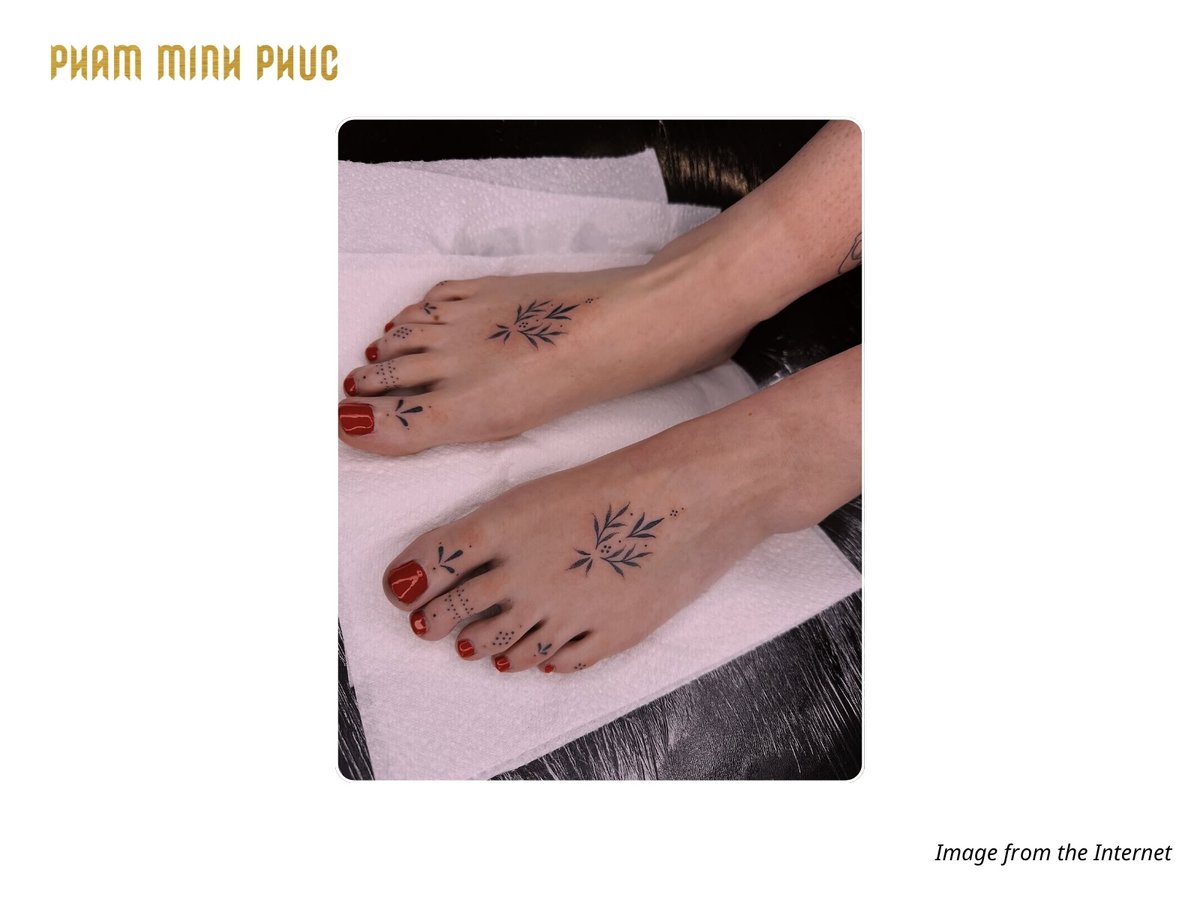 Toes of the foot tattoo
